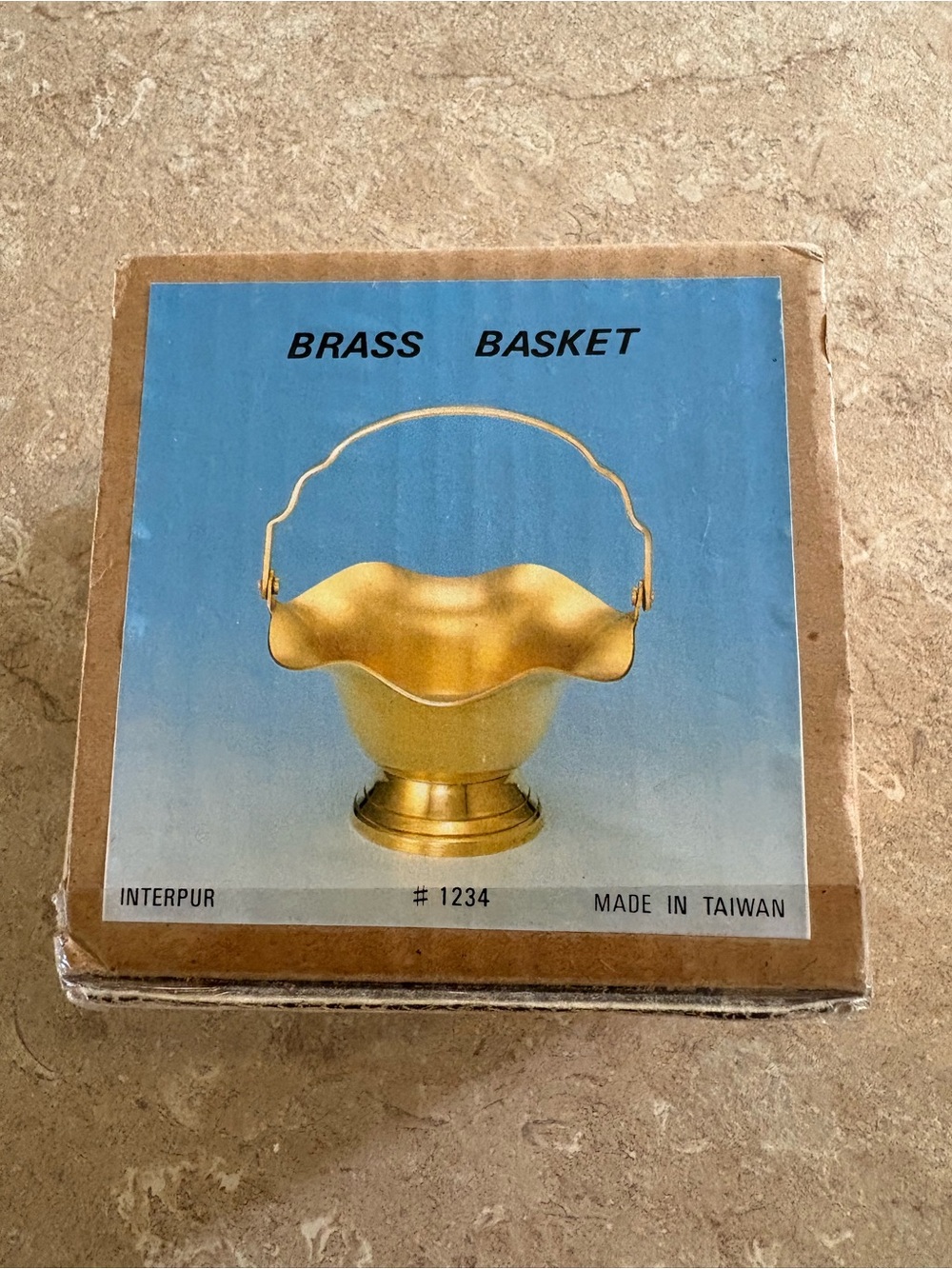 Vintage INTERPUR brass basket w/scalloped rim & pedestal base has handle. NIB